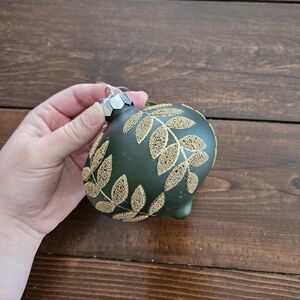 Ashland Christmas‎ Forest Green with Textured Leaves Pattern Glass Ornament NEW